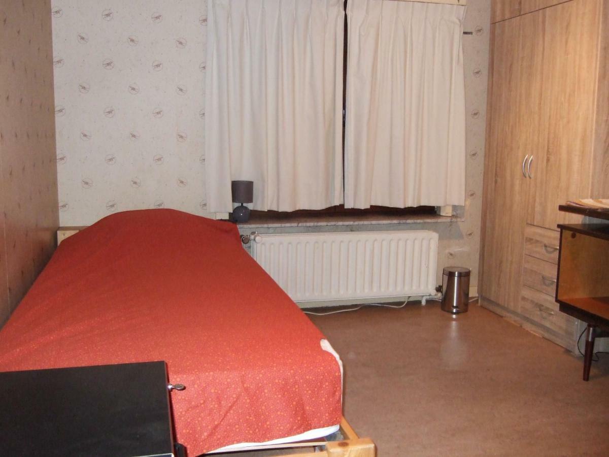 Guestrooms Bij Het Station Van Drongen Гент Экстерьер фото