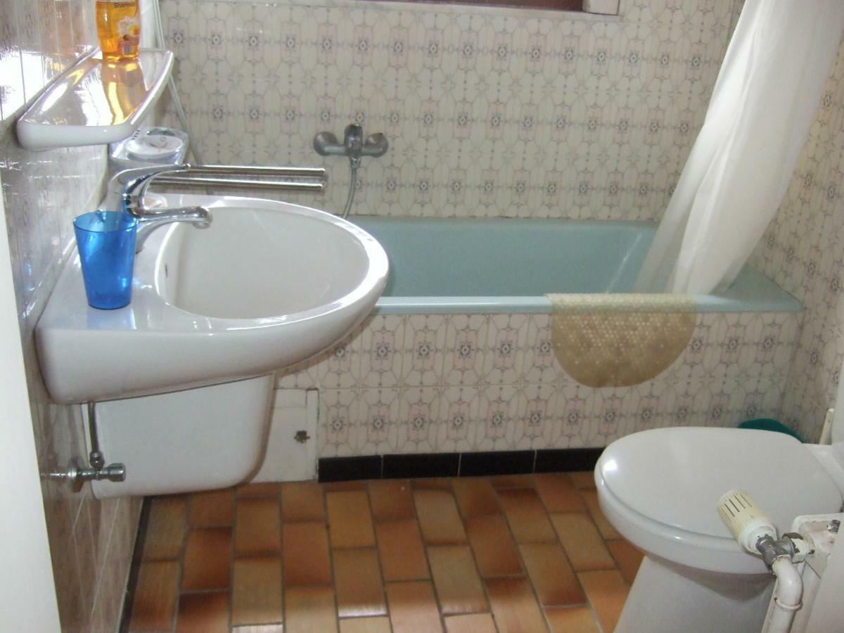 Guestrooms Bij Het Station Van Drongen Гент Экстерьер фото
